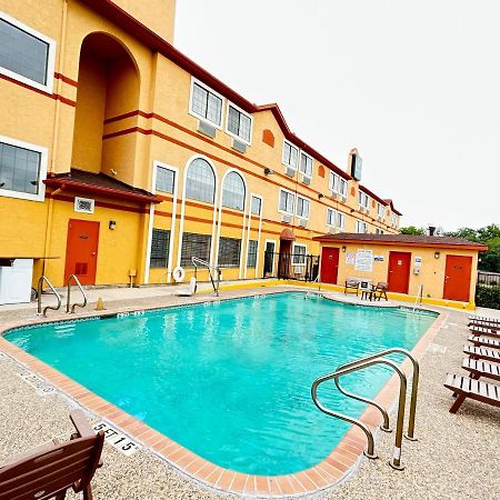 Quality Suites Сан Антонио Екстериор снимка