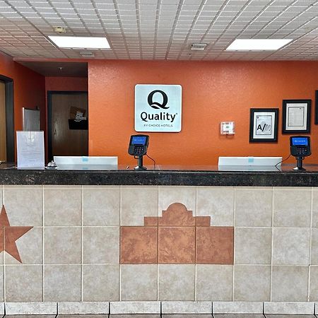 Quality Suites Сан Антонио Екстериор снимка
