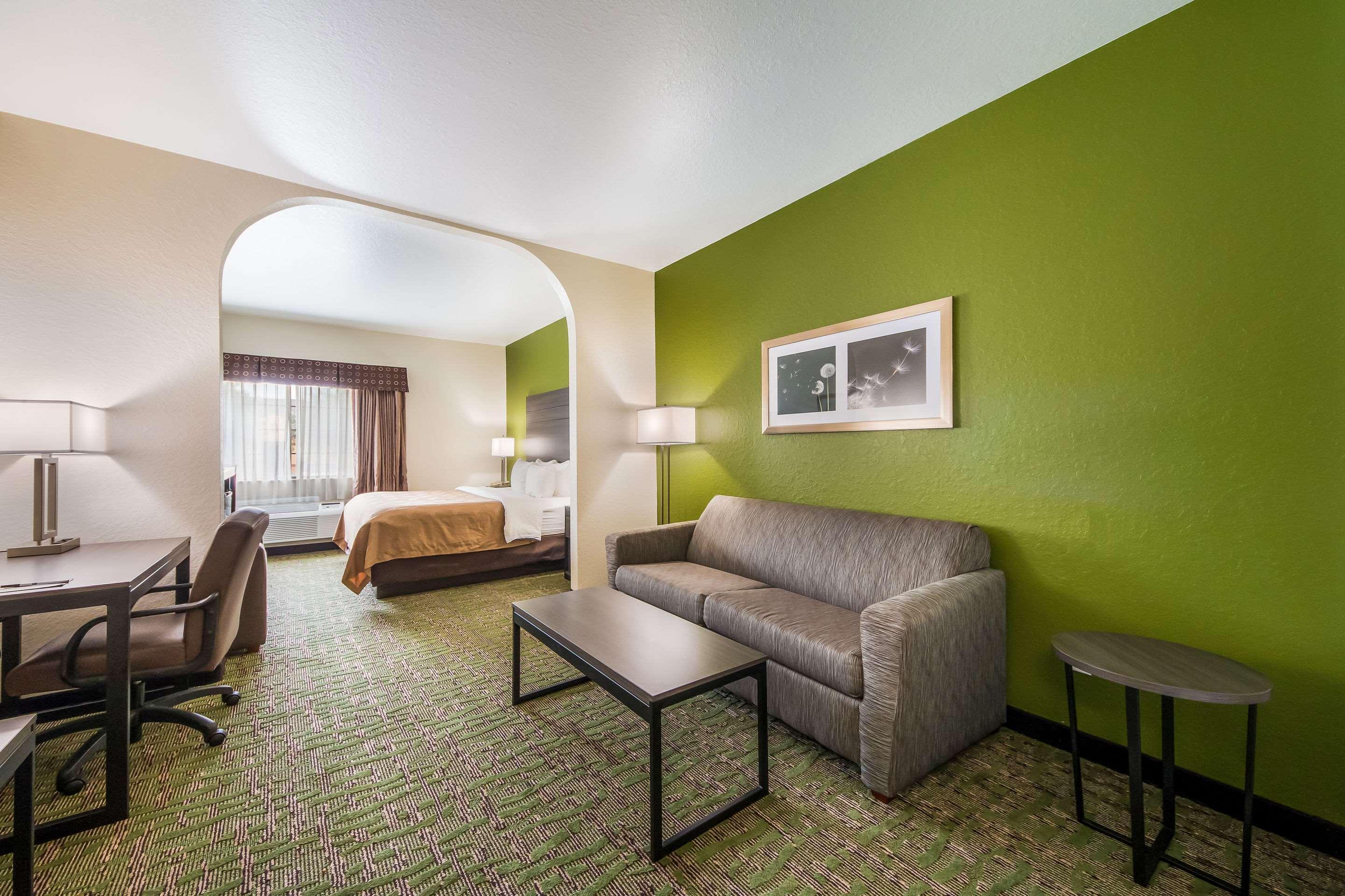 Quality Suites Сан Антонио Екстериор снимка
