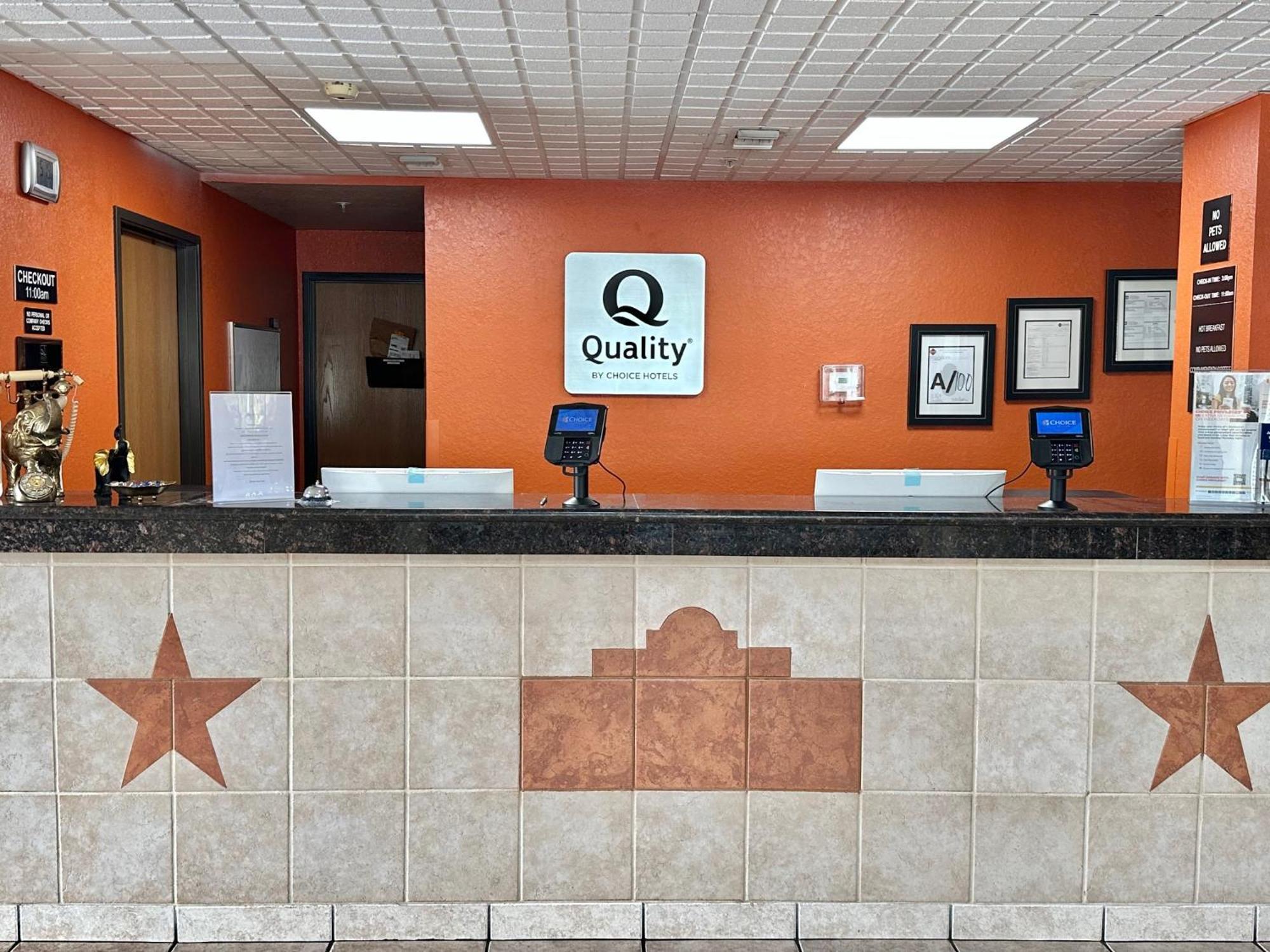 Quality Suites Сан Антонио Екстериор снимка